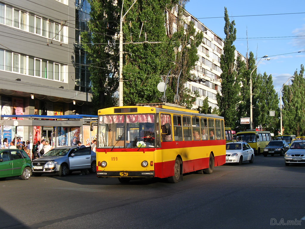 Киев, Škoda 14Tr02/6 № 199