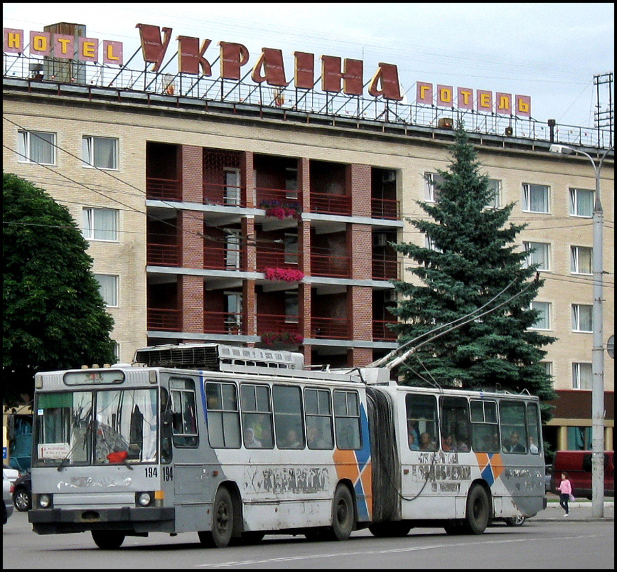 Луцьк, ЮМЗ Т1 № 194