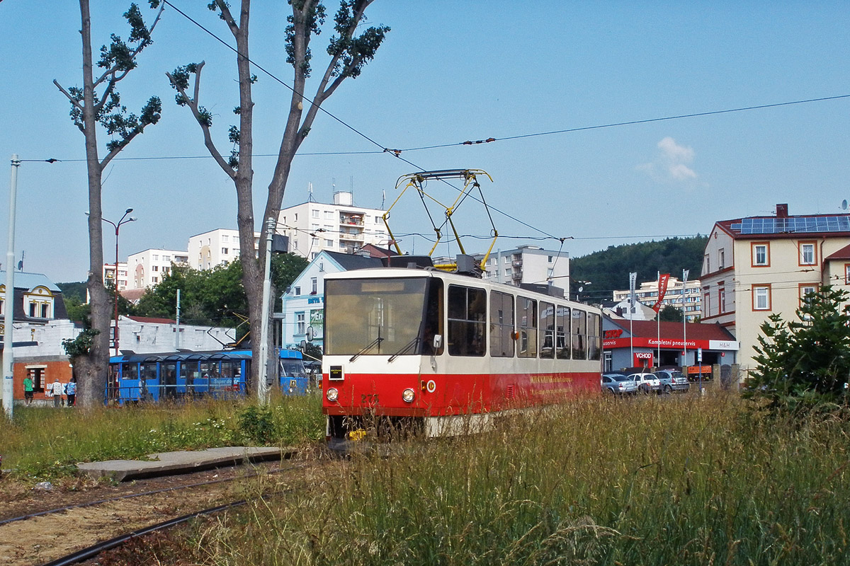 Мост ― Литвинов, Tatra T5B6 № 273