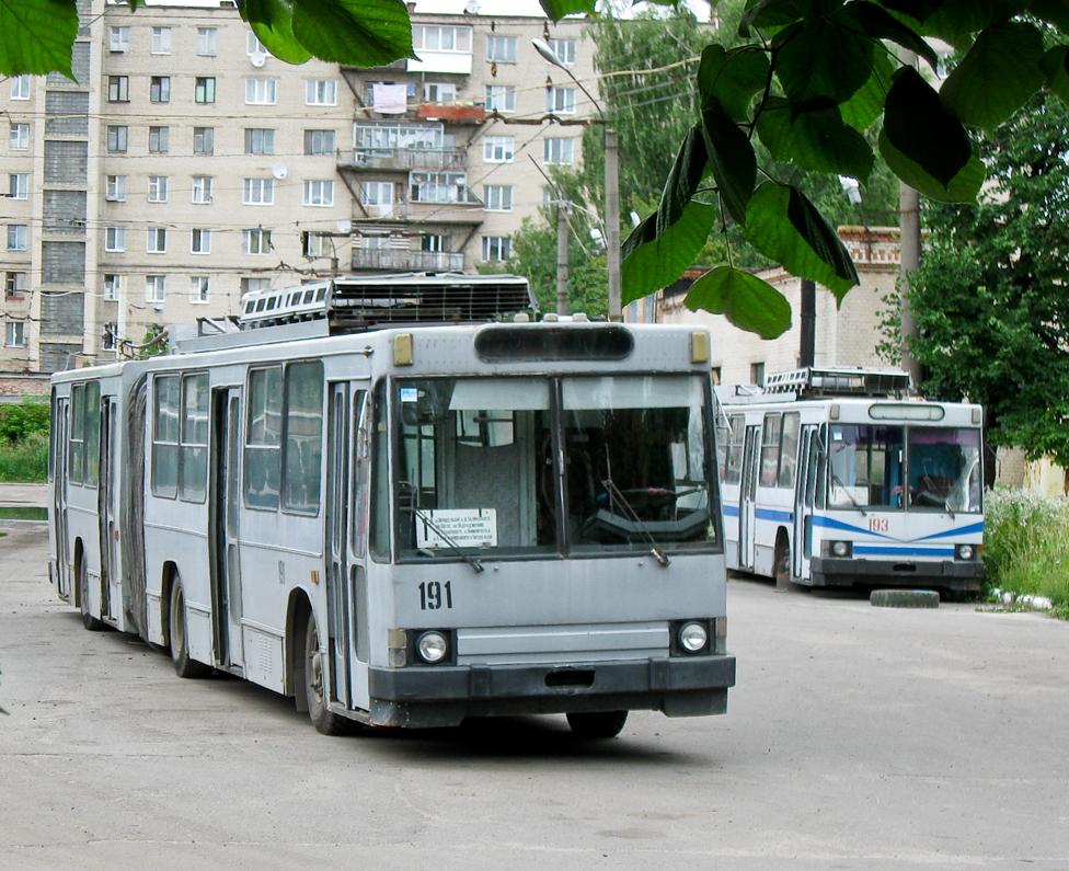 Луцк, ЮМЗ Т1 № 191