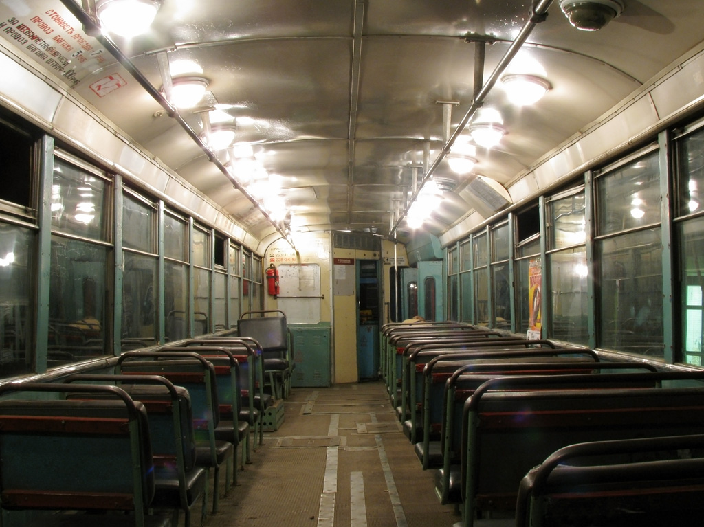 Уфа, РВЗ-6М2 № 1090; Уфа — Салоны