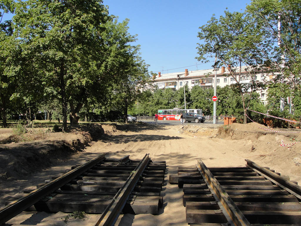 Kazan — Constuction of new tram line on Energetics and Serov streets