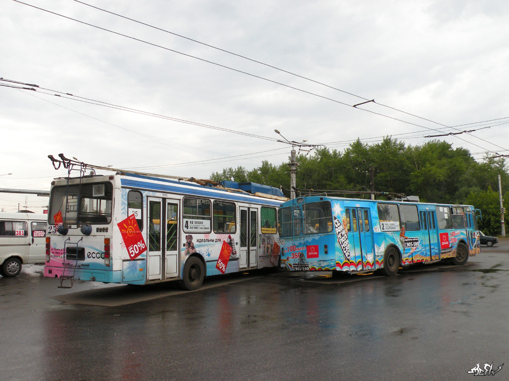 Омбы, ZiU-682G [G00] № 123; Омбы, MTrZ-5279-0000012 № 25