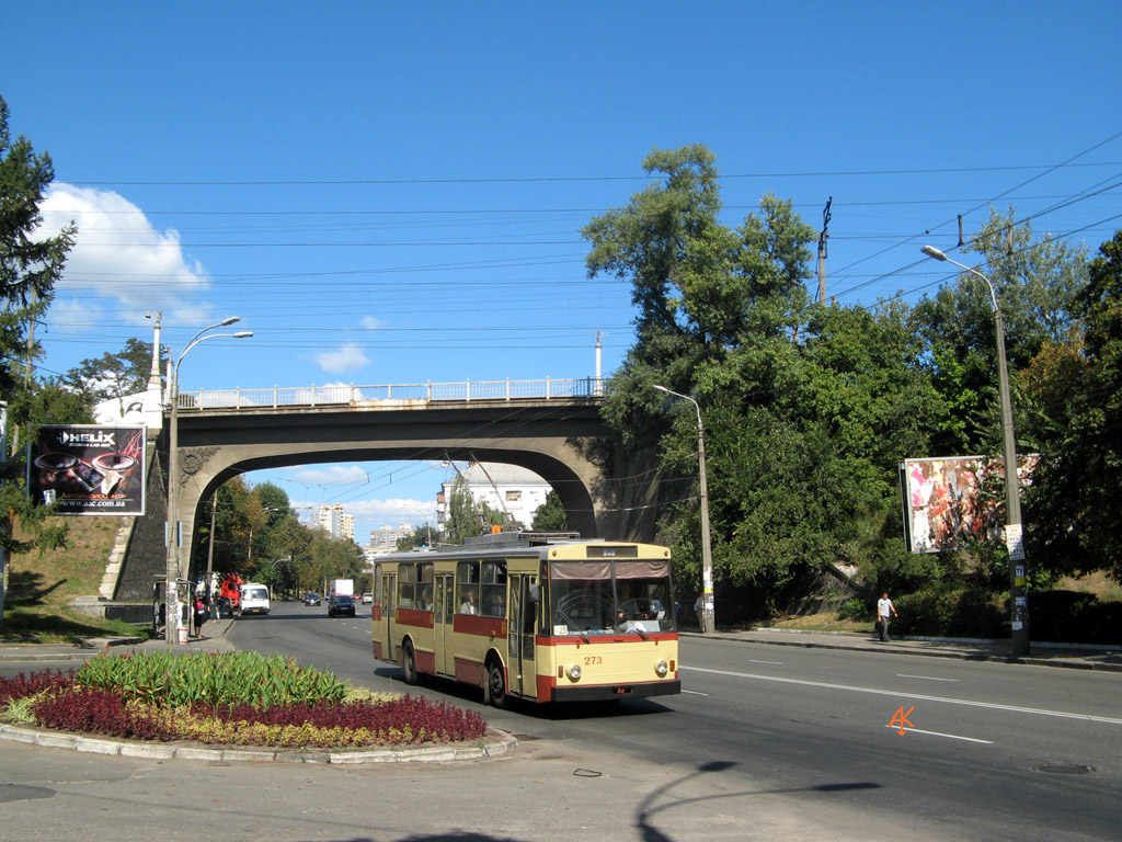 Kijów, Škoda 14Tr02 Nr 273