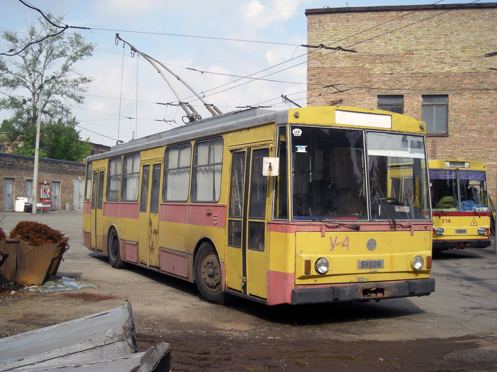Kyjev, Škoda 14Tr02 č. У-4