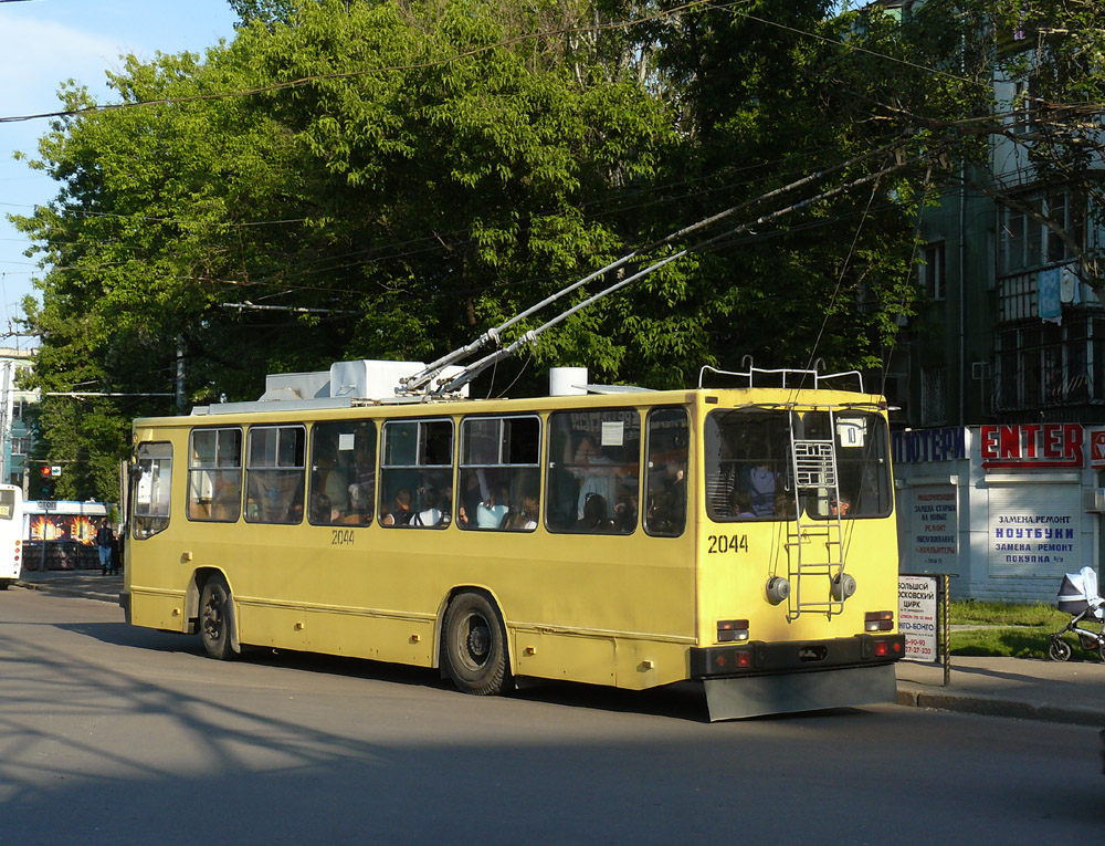 Одесса, ЮМЗ Т2 мод. 7 № 2044