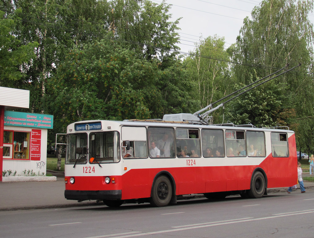 Izsevszk, ZiU-682V — 1224