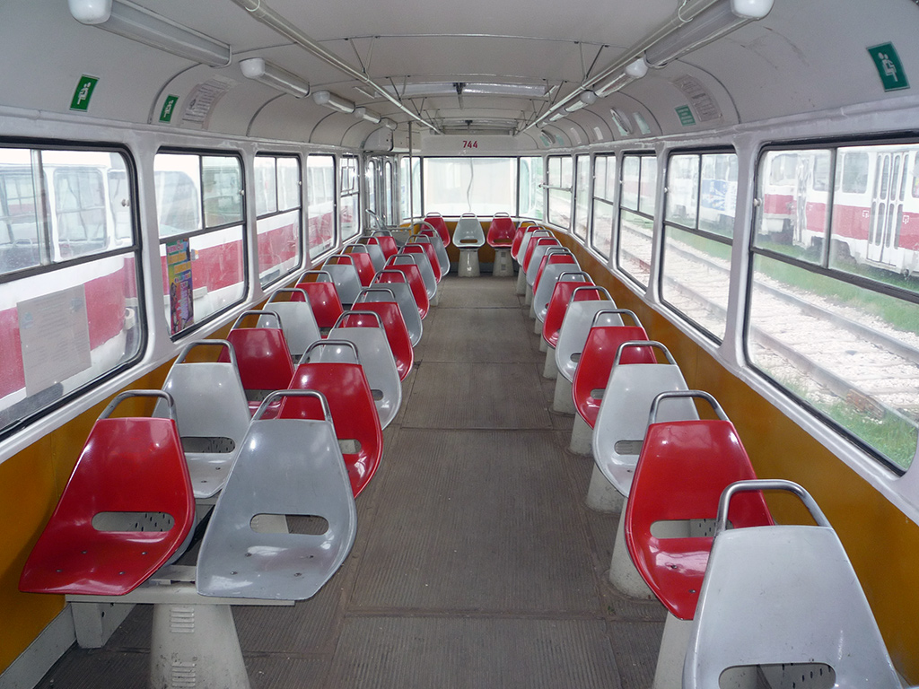 Самара, Tatra T3SU (двухдверная) № 744; Самара — Городское трамвайное депо