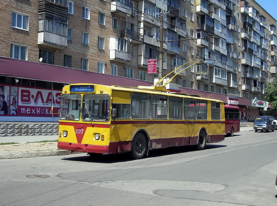 Владивосток, ЗиУ-682В-012 [В0А] № 227