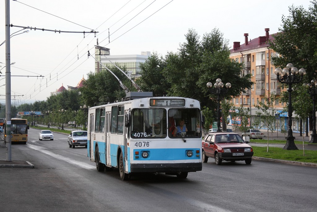 Барнаул, ЗиУ-682В-013 [В0В] № 4076