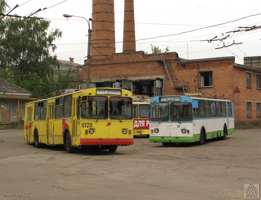 Житомир, ЗиУ-682В-013 [В0В] № 1028; Житомир, ЗиУ-682В-012 [В0А] № 2272