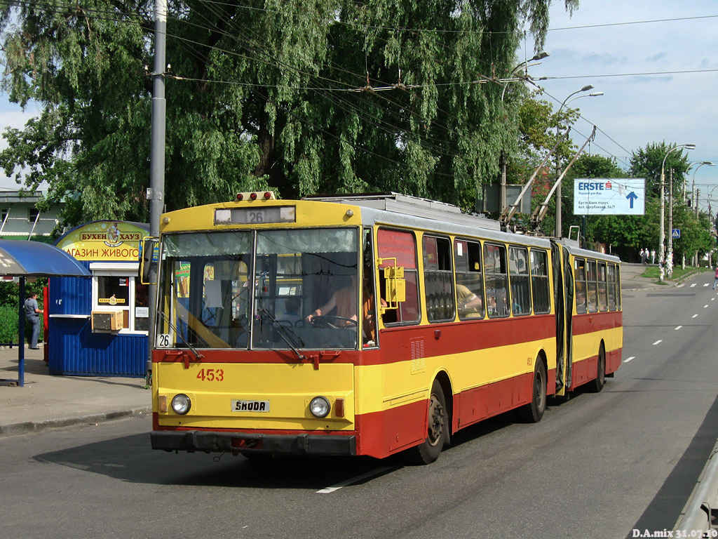 Киев, Škoda 15Tr02/6 № 453