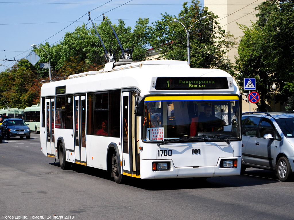 Гомель, БКМ 32102 № 1700
