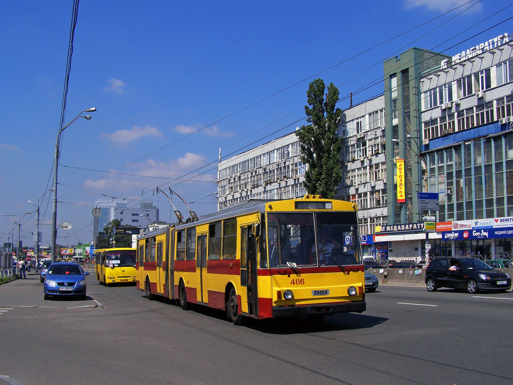 Киев, Škoda 15Tr03/6 № 486