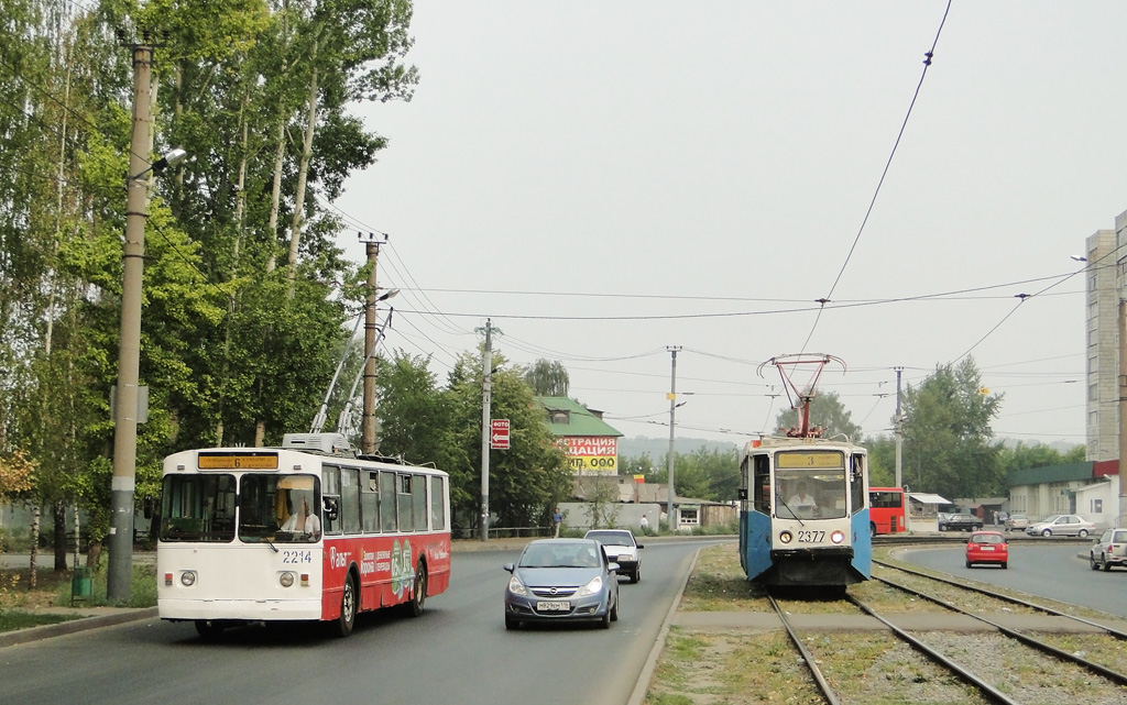 Казань, ЗиУ-682В [В00] № 2214; Казань, 71-608КМ № 2377; Казань — Большое трамвайное кольцо; Казань — Линии ГЭТ [5] — Юг
