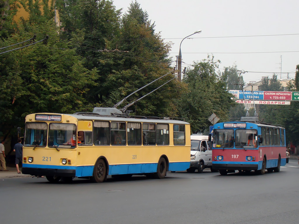 Йошкар-Ола, ЗиУ-682В № 221; Йошкар-Ола, ЗиУ-682В-012 [В0А] № 197