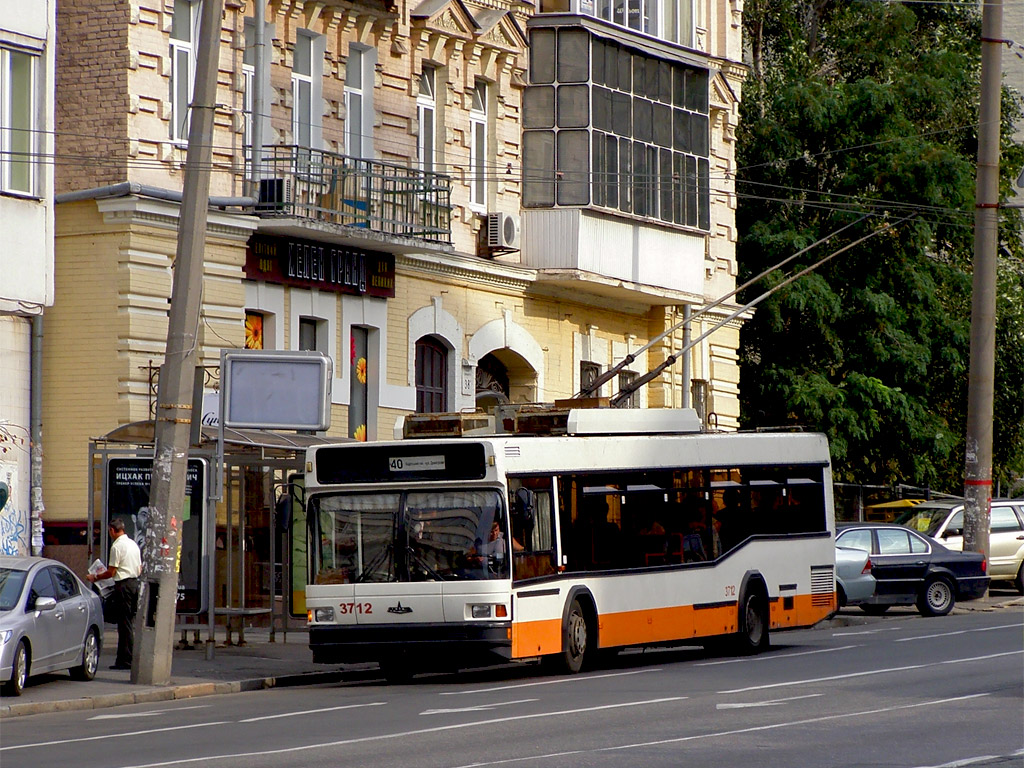 基辅, MAZ-103T # 3712