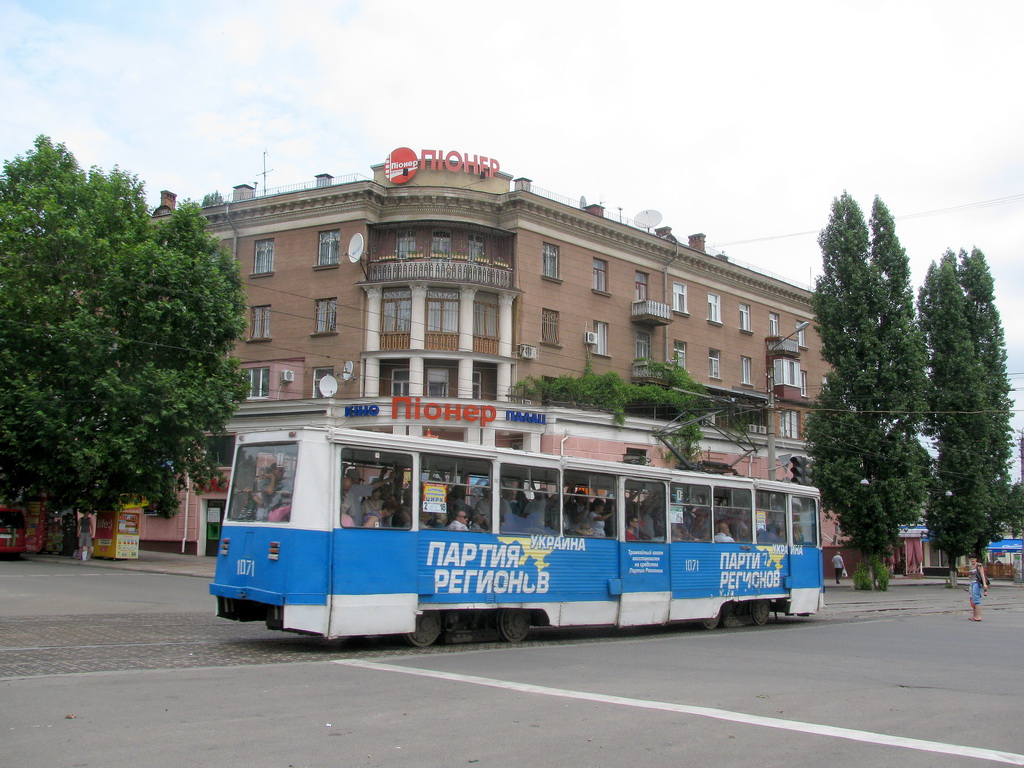 Николаев, 71-605 (КТМ-5М3) № 1071