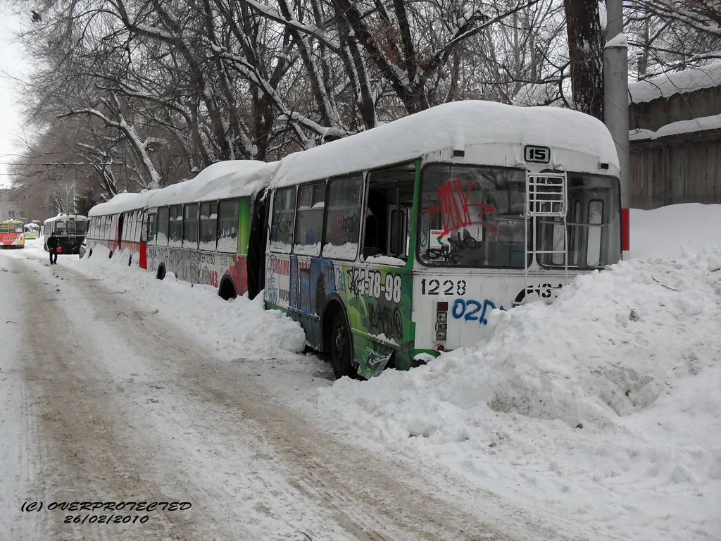 Saratov, ZiU-620520 № 1228