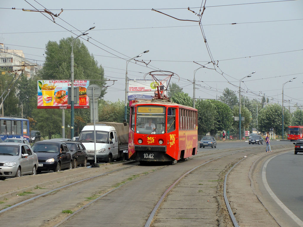 Казань, 71-608КМ № 1042