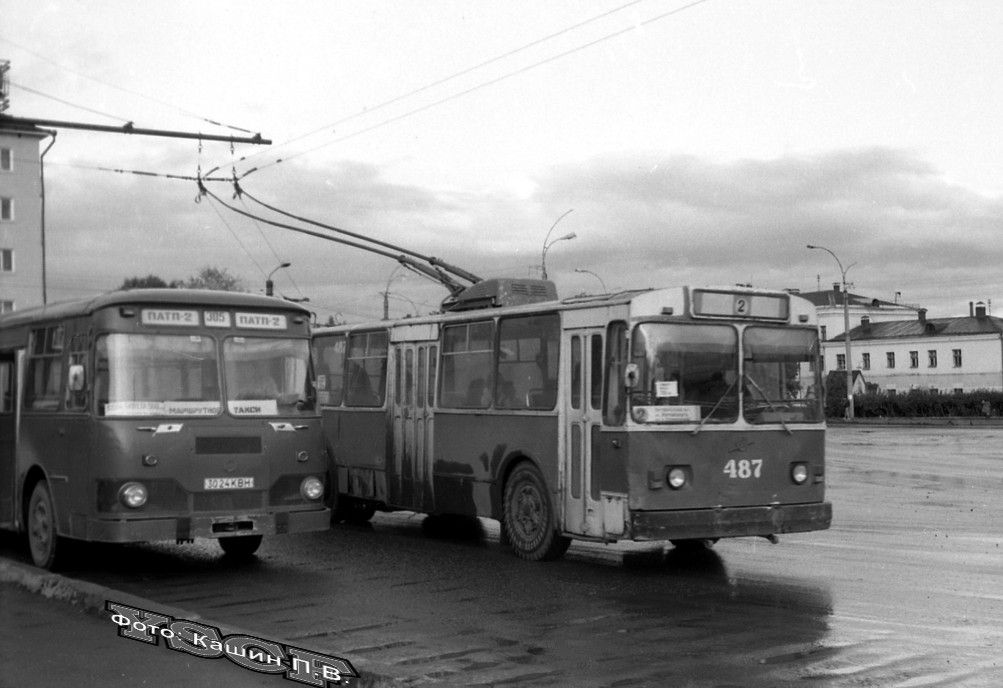 Kirov, ZiU-682V [V00] — 487
