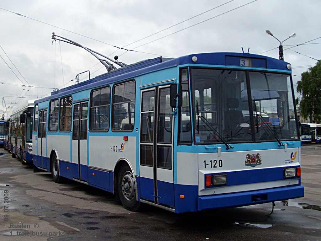 Рига, Škoda 14Tr89/6 № 1-120