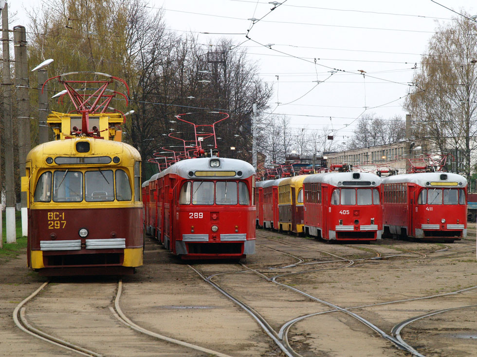 Vitebsk, RVZ-6M č. ВС-1 (297); Vitebsk, RVZ-6M2 č. 289; Vitebsk, RVZ-6M2 č. 405; Vitebsk — Cars awaiting write-off and / or scrapping Vitebsk, RVZ-6M č. ВС-1 (297); Vitebsk, RVZ-6M2 č. 289; Vitebsk, RVZ-6M2 č. 405; Vitebsk — Cars awaiting write-off and / or scrapping