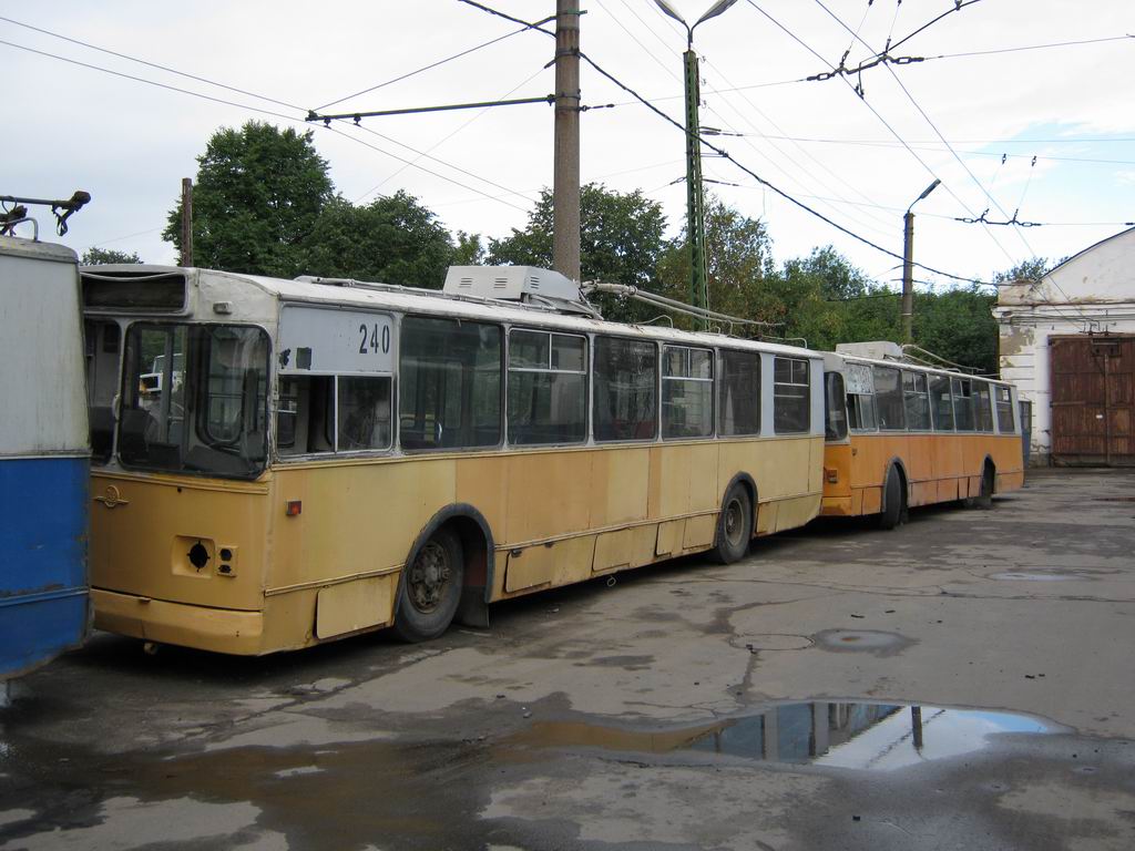 Петрозаводск, ЗиУ-682В [В00] № 240