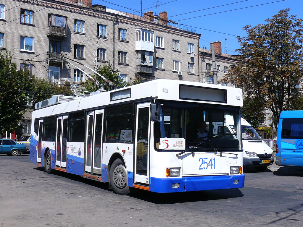 Dnipro, YMZ E186 č. 2541