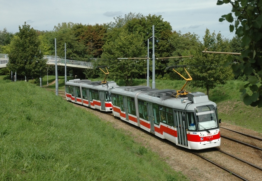 Брно, Vario LF2R.E № 1092