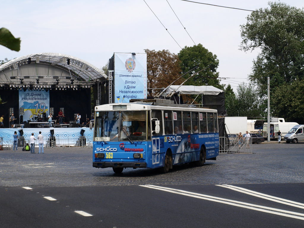 Львов, Škoda 14Tr89/6 № 563