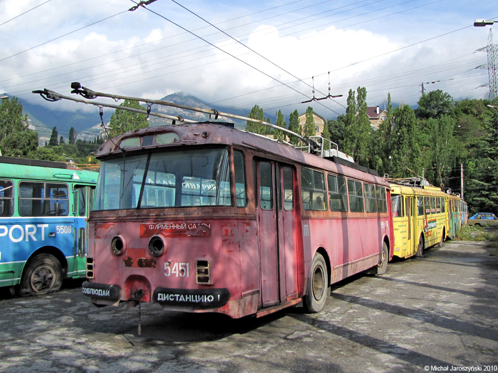 Крымский троллейбус, Škoda 9Tr18 № 5451