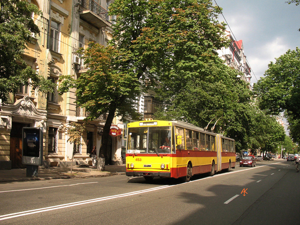 Киев, Škoda 15Tr02/6 № 453