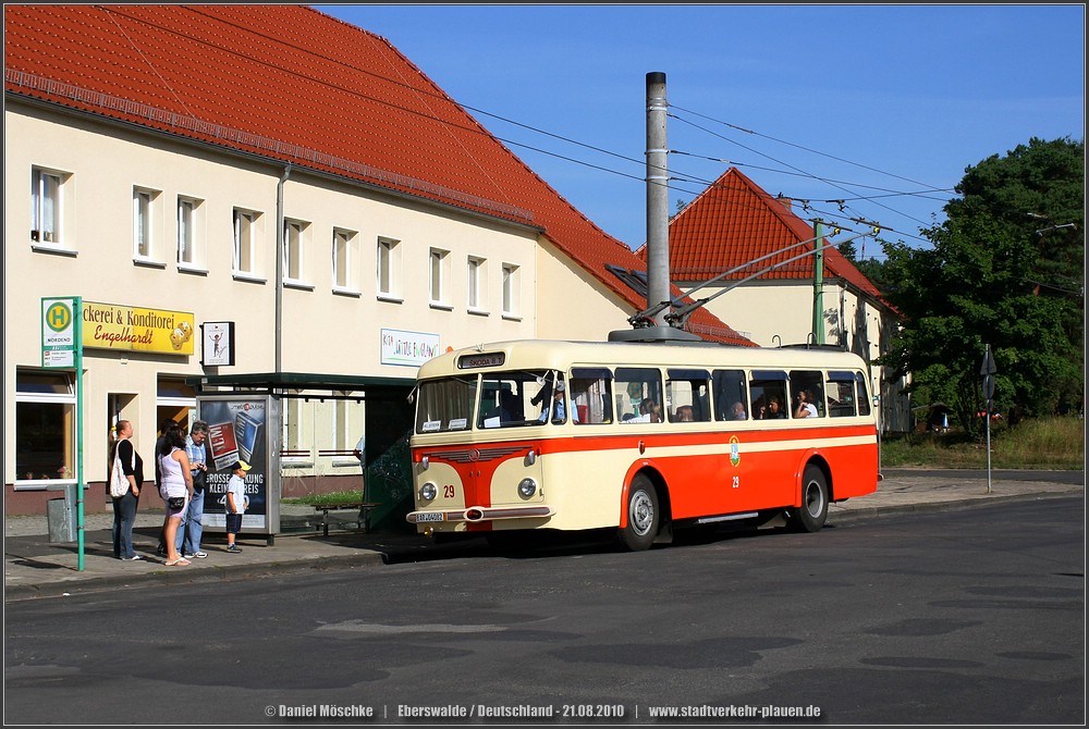 Ostrava, Škoda 8Tr6 Nr. 29; Eberswalde — Anniversary: 70 years of trolleybusses in Eberswalde (21.08.2010) • Jubiläum: 70 Jahre Obusbetrieb in Eberswalde (21.08.2010); Eberswalde — Vehicles from other cities • Fahrzeuge aus anderen Städten