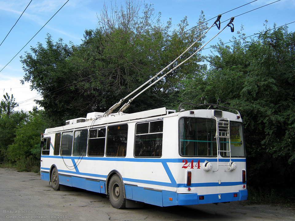 Владивосток, ЗиУ-682Г-016.02 № 244