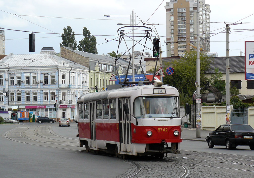 Киев, Tatra T3SU № 5742
