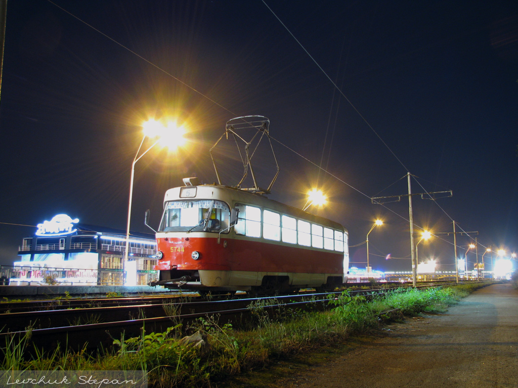 Киев, Tatra T3SU № 5744