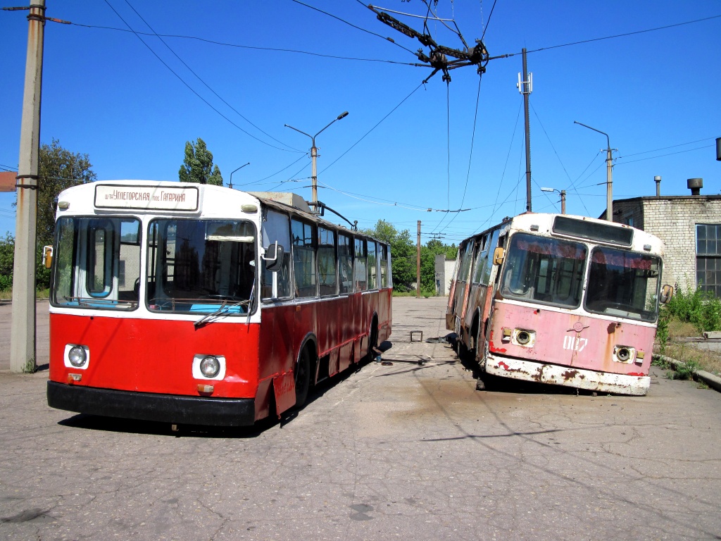 Углегорск, ЗиУ-682В № У04