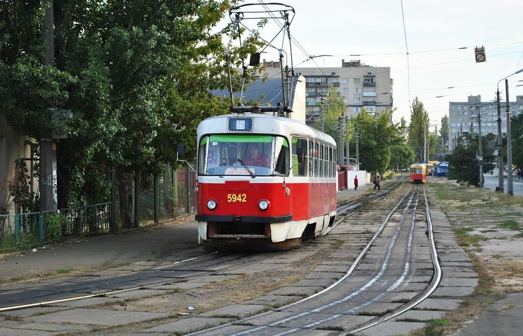 Киев, Tatra T3SU № 5942