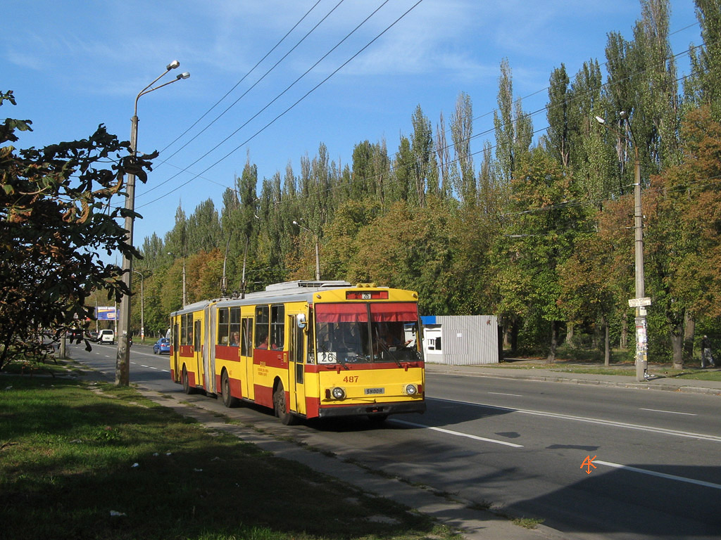 Киев, Škoda 15Tr03/6 № 487