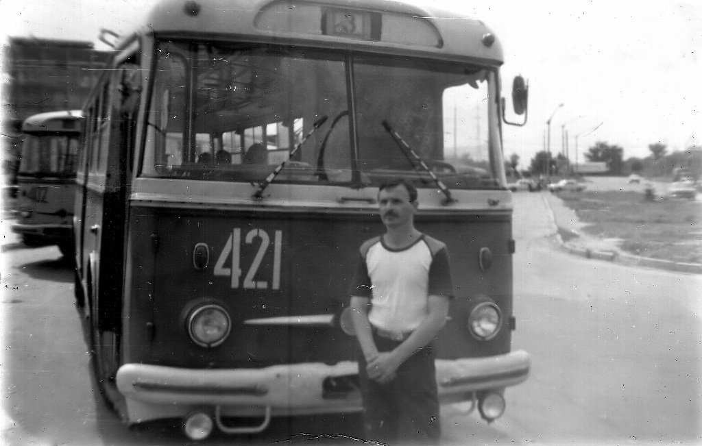 Львов, Škoda 9TrH29 № 421; Львов, Škoda 9TrH27 № 402