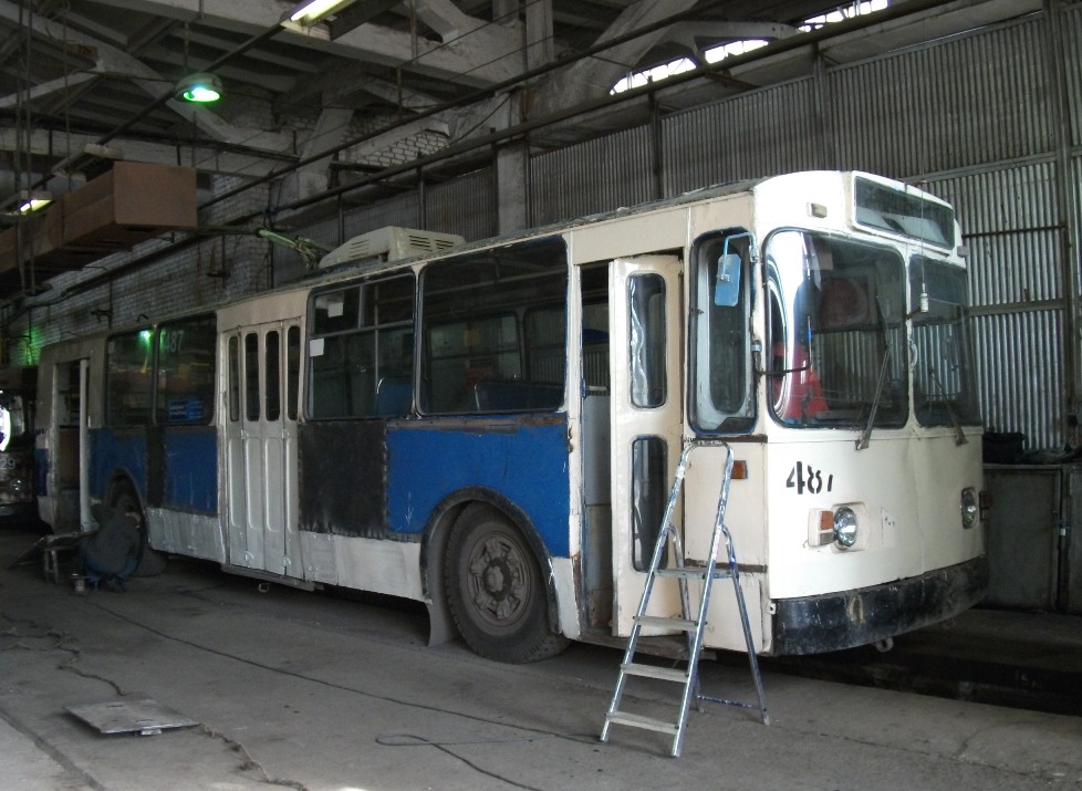 Kirov, ZiU-682V [V00] — 487