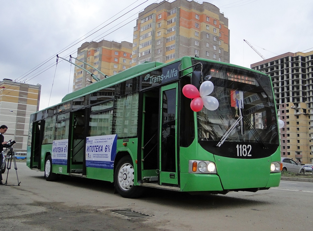 Казань, ВМЗ-5298.01 «Авангард» № 1182