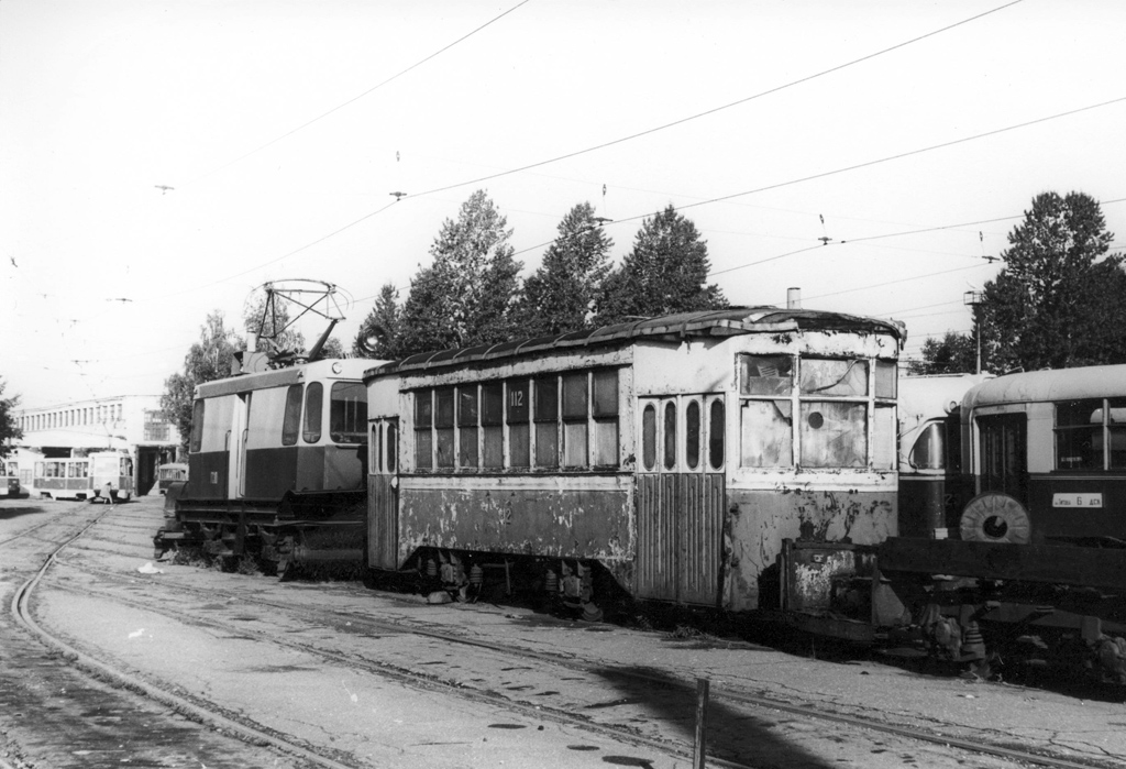 Витебск, ГС-4 (КРТТЗ) № ГС-9; Витебск, М № 112; Витебск — Вагоны, ожидающие списания и/или утилизации