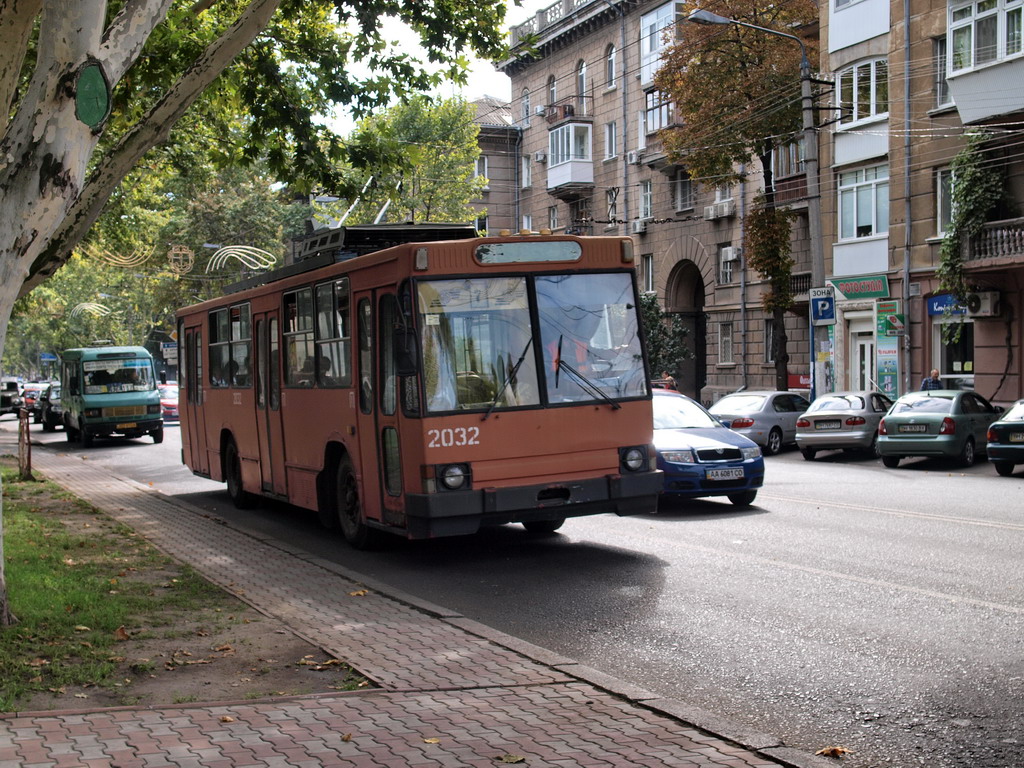 Одесса, ЮМЗ Т1Р (Т2П) № 2032
