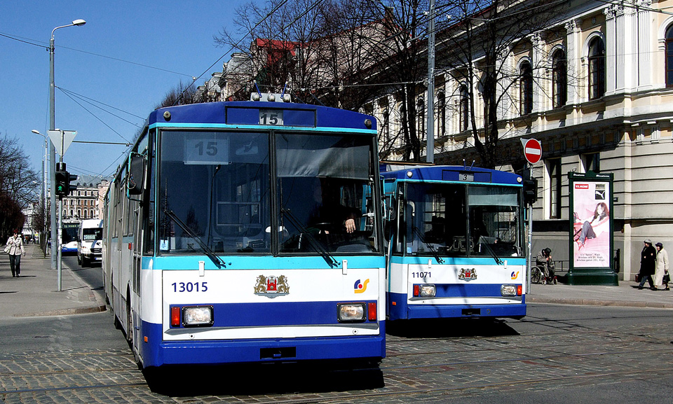 Рига, Škoda 15Tr02/6 № 13015; Рига, Škoda 14Tr89/6 № 11071