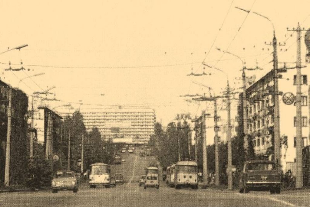 Krimin johdinauto — Historical photos (1959 — 2000); Krimin johdinauto — Trolleybus lines