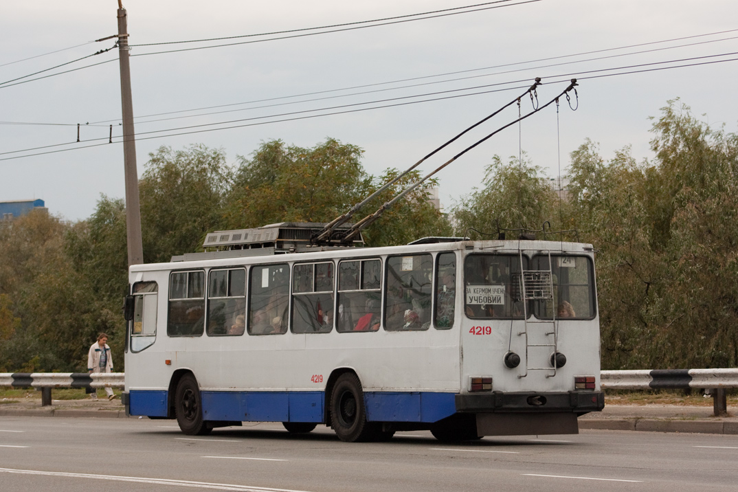 Kijev, YMZ T2 Br. 4219