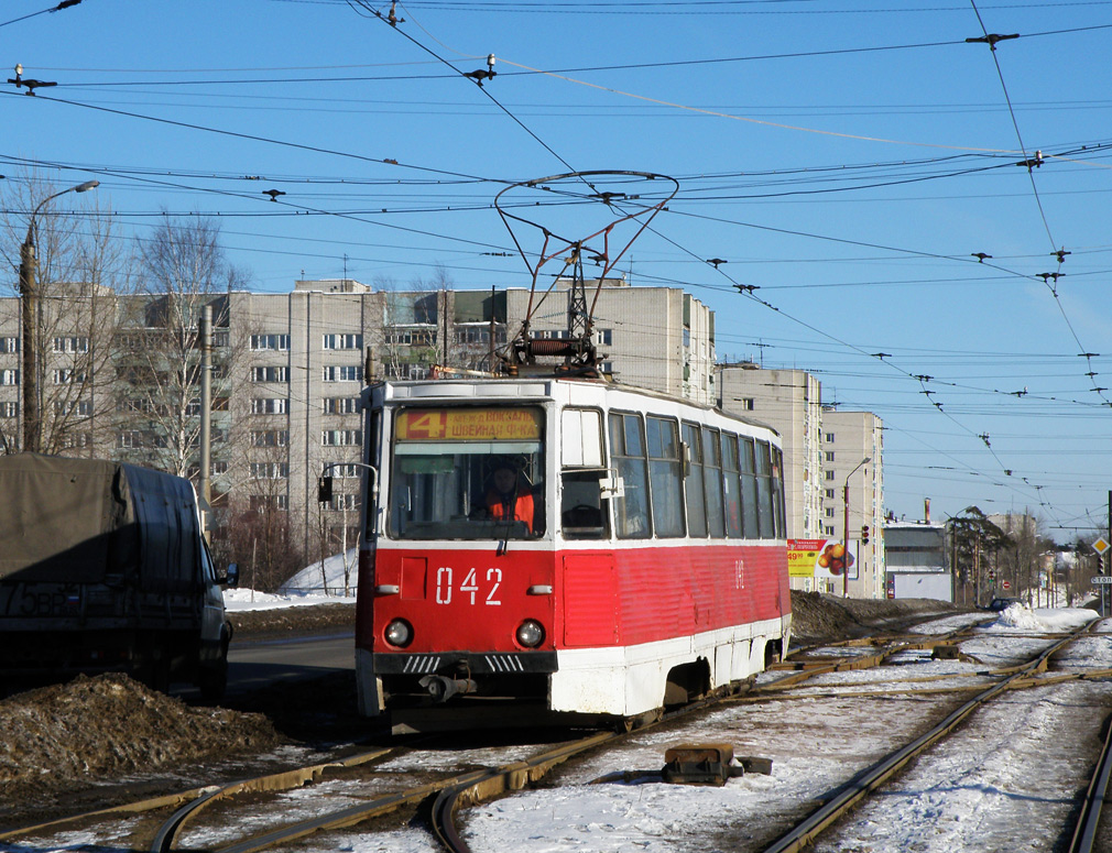 Дзержинск, 71-605 (КТМ-5М3) № 042