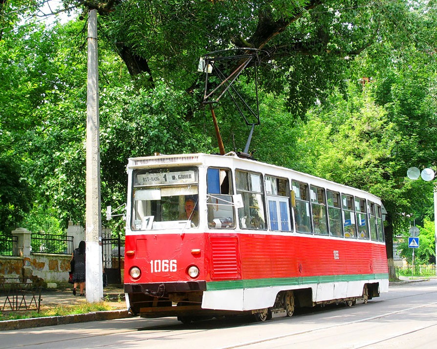 Николаев, 71-605 (КТМ-5М3) № 1066